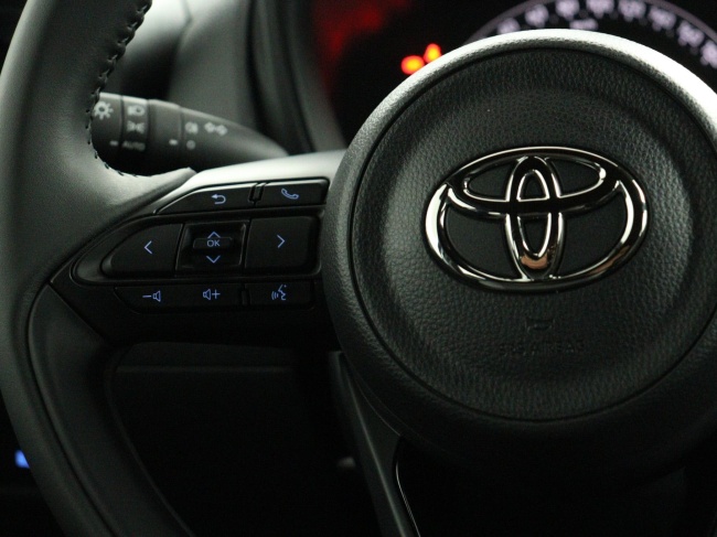 Toyota Aygo X - 1.0 VVT-i MT Play