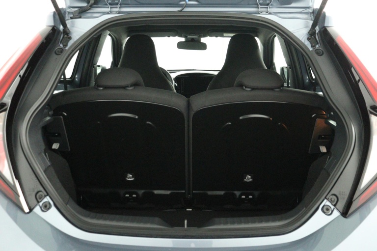 Toyota Aygo X - 1.0 VVT-i MT Play 24