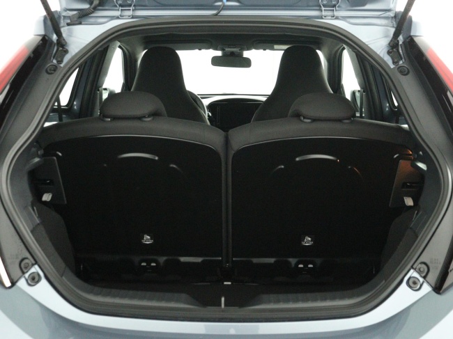 Toyota Aygo X - 1.0 VVT-i MT Play