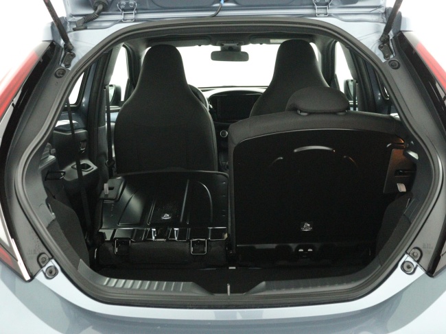 Toyota Aygo X - 1.0 VVT-i MT Play