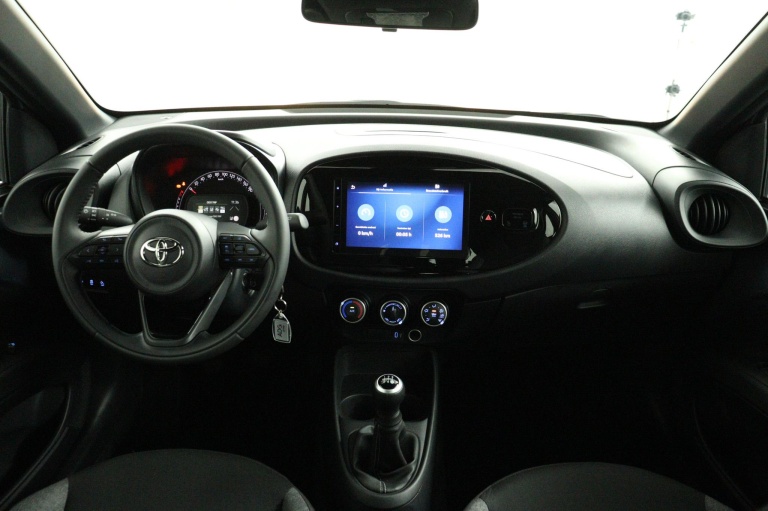 Toyota Aygo X - 1.0 VVT-i MT Play 4