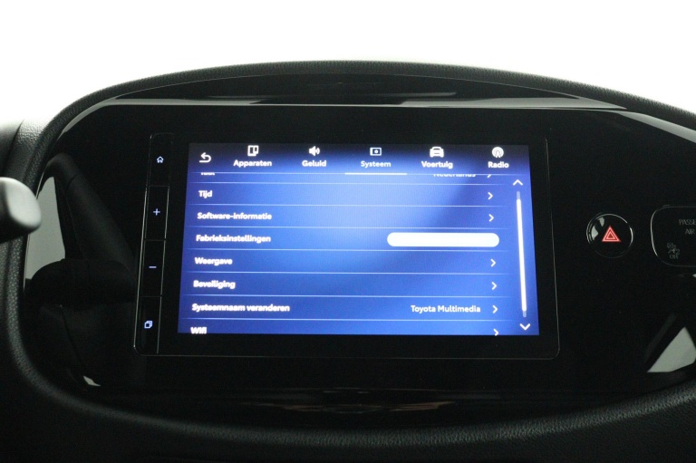 Toyota Aygo X - 1.0 VVT-i MT Play 42