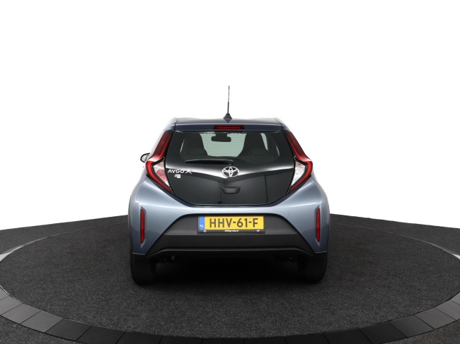 Toyota Aygo X - 1.0 VVT-i MT Play