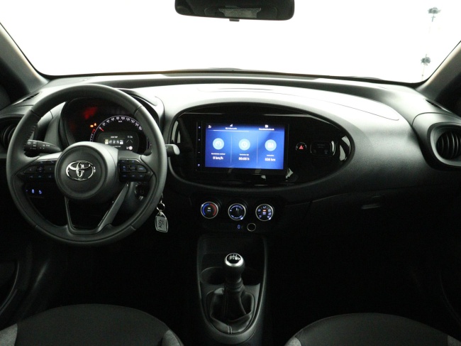 Toyota Aygo X - 1.0 VVT-i MT Play
