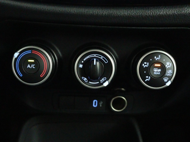 Toyota Aygo X - 1.0 VVT-i MT Play