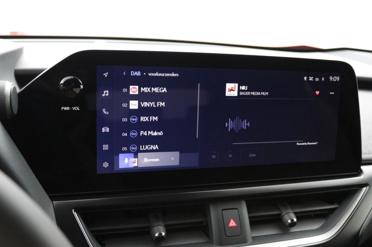 Lexus UX - 300h F SPORT Design 48