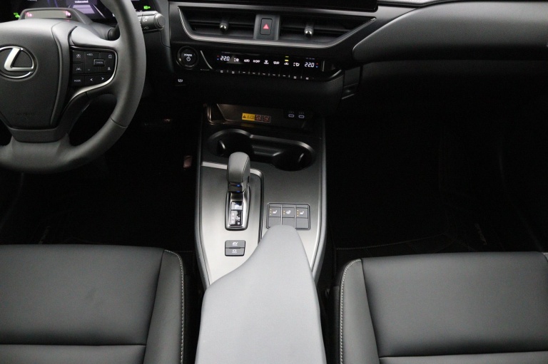 Lexus UX - 300h F SPORT Design 52