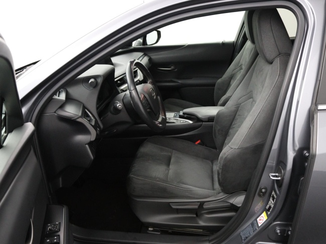 Lexus UX - 250h Business Line