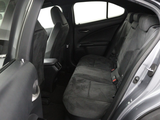 Lexus UX - 250h Business Line