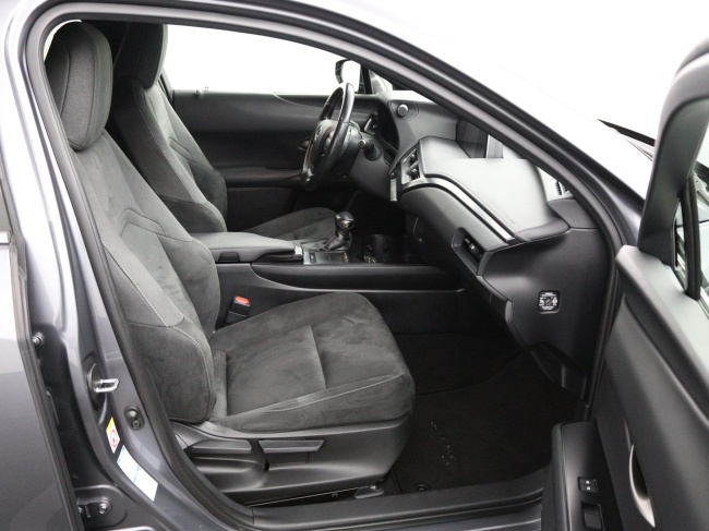 Lexus UX - 250h Business Line