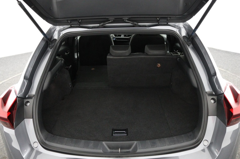 Lexus UX - 250h Business Line 25