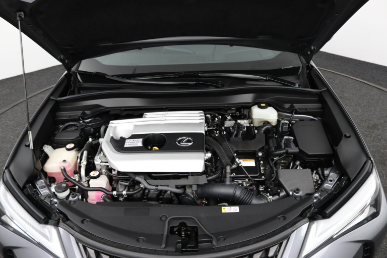 Lexus UX - 250h Business Line 35