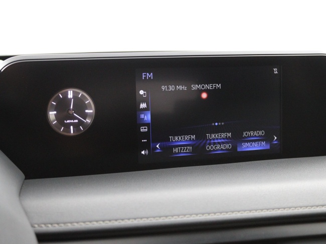 Lexus UX - 250h Business Line