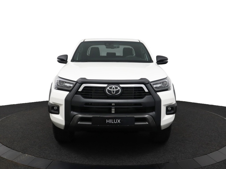 Toyota HiLux - 2.8 D-4D Double Cab Hybrid Invincible 14