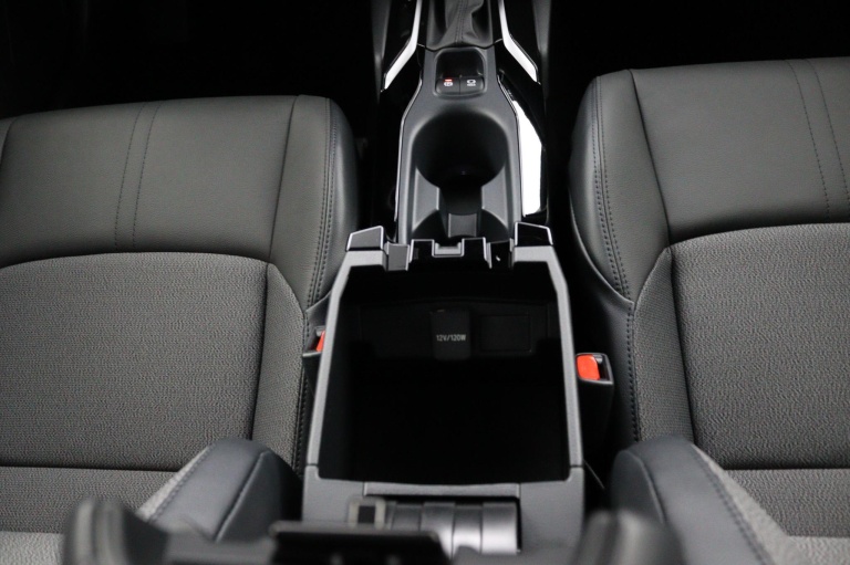 Toyota Corolla Cross - Hybrid 200 Style 38