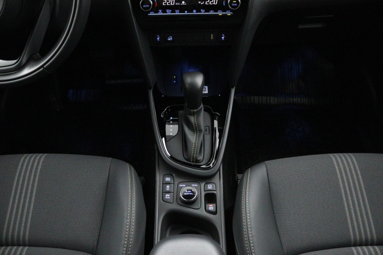 Toyota Yaris Cross - 1.5 Hybrid Adventure 4x4 AWD 27