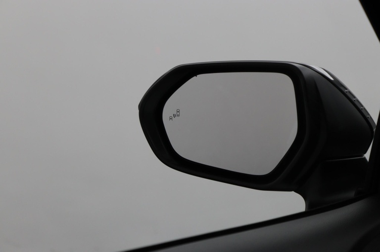Toyota Yaris Cross - 1.5 Hybrid Adventure 4x4 37