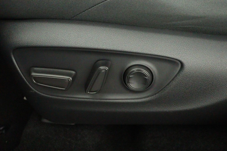 Toyota RAV4 - 2.5 Plug-in Hybrid AWD Dynamic 41