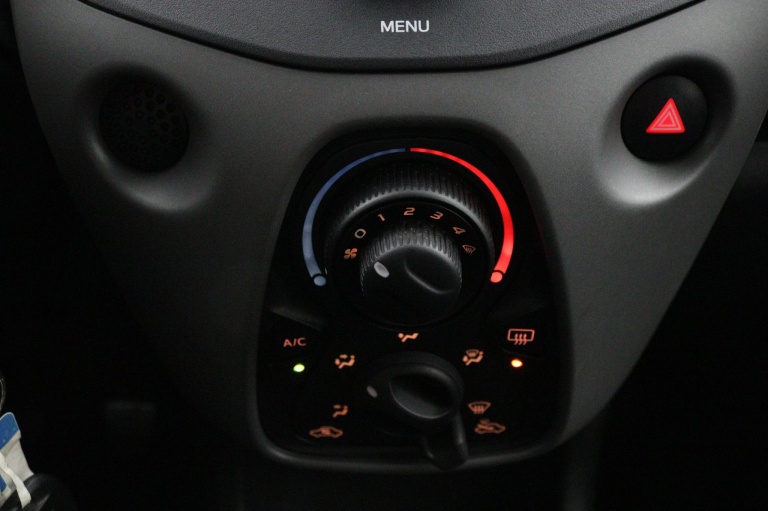 Peugeot 108 - 1.0 e-VTi Active 5