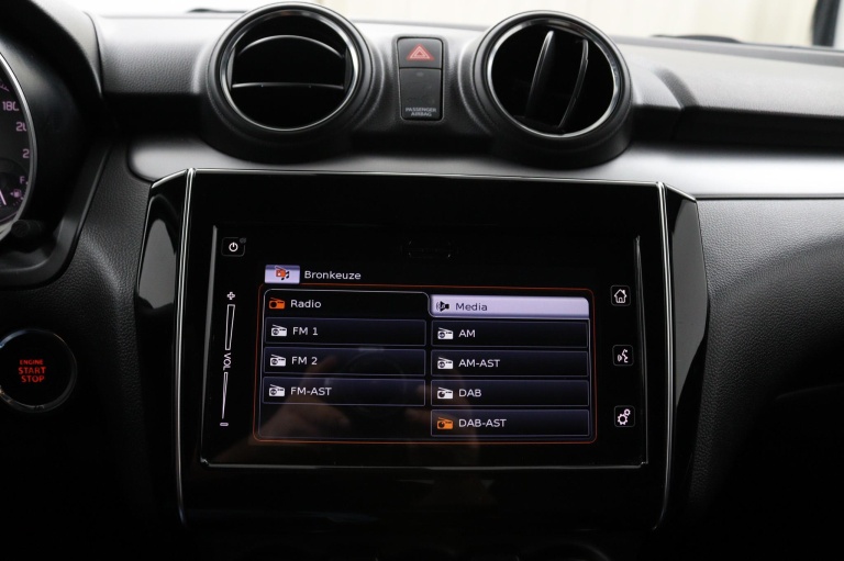 Suzuki Swift - 1.2 Style Smart Hybrid Automaat 16
