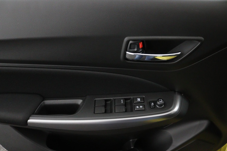 Suzuki Swift - 1.2 Style Smart Hybrid Automaat 33