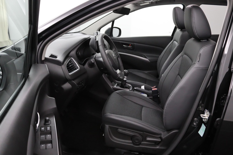 Suzuki S-Cross - 1.4 Boosterjet Style Smart Hybrid 11