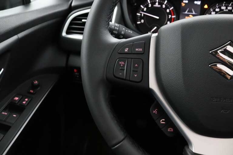 Suzuki S-Cross - 1.4 Boosterjet Style Smart Hybrid 17