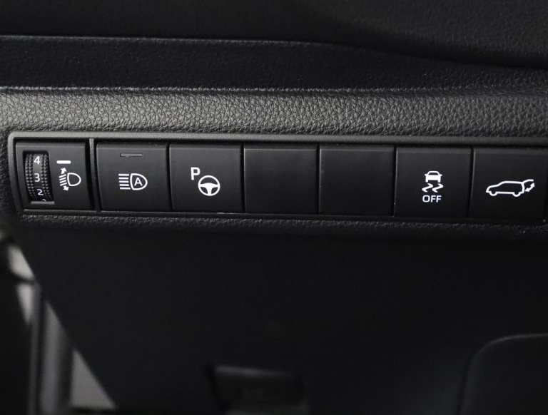 Toyota Corolla Touring Sports - 2.0 Hybrid Executive 29