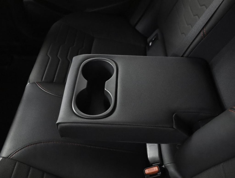 Toyota Corolla Touring Sports - 2.0 Hybrid Executive 43
