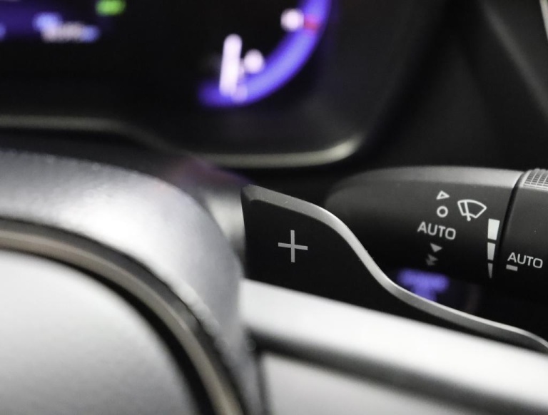 Toyota Corolla Touring Sports - 2.0 Hybrid Executive 56