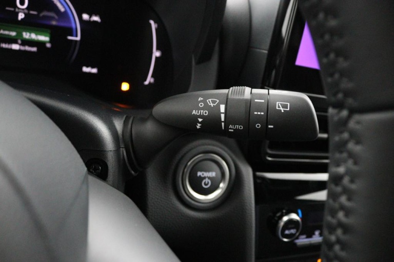 Toyota Yaris Cross - 1.5 Hybrid 115 First Edition 30