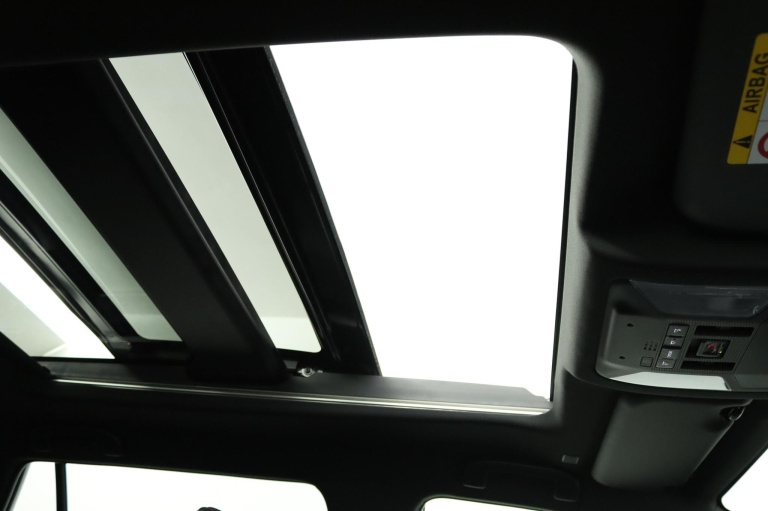 Toyota RAV4 - 2.5 Plug-in Hybrid AWD Bi-Tone Plus 46