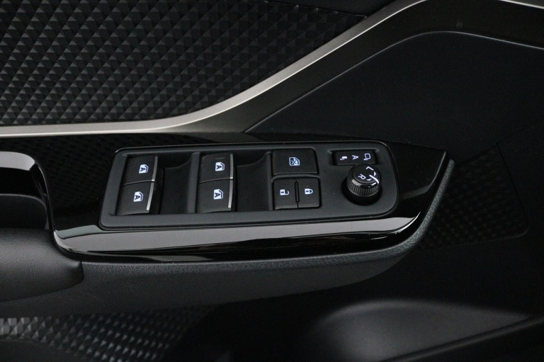Toyota C-HR - 1.8 Hybrid Style 29