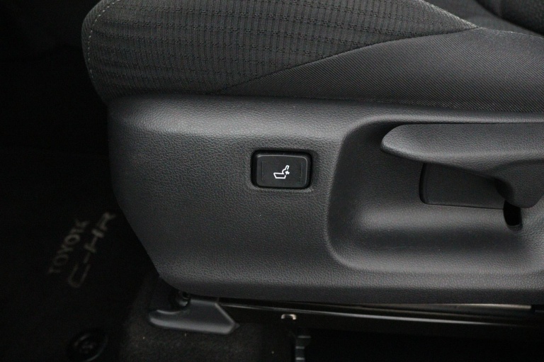 Toyota C-HR - 1.8 Hybrid Style 42