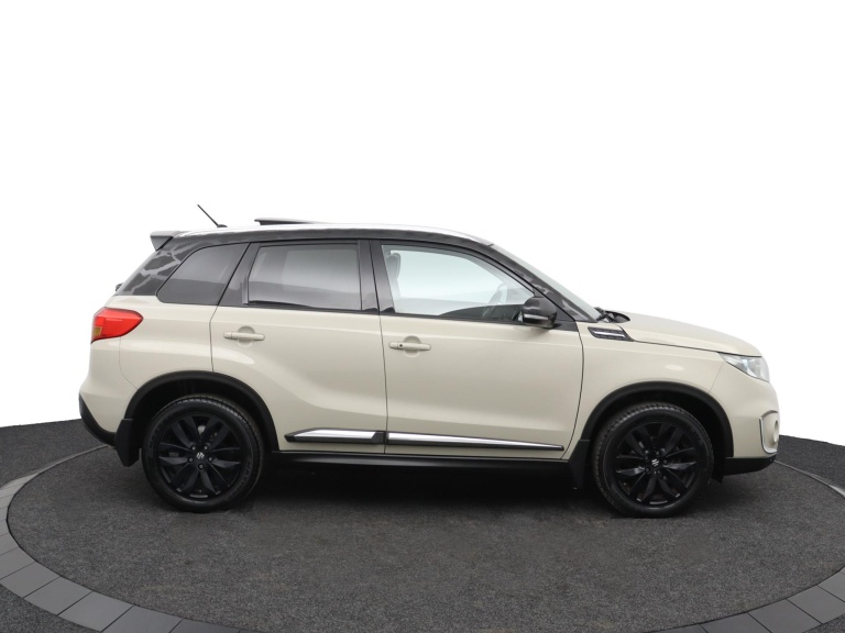 Suzuki Vitara - 1.6 High Executive 11