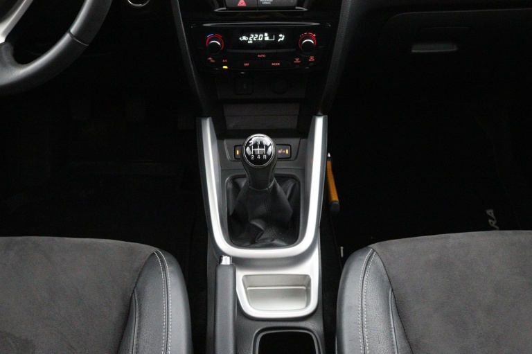 Suzuki Vitara - 1.6 High Executive 24
