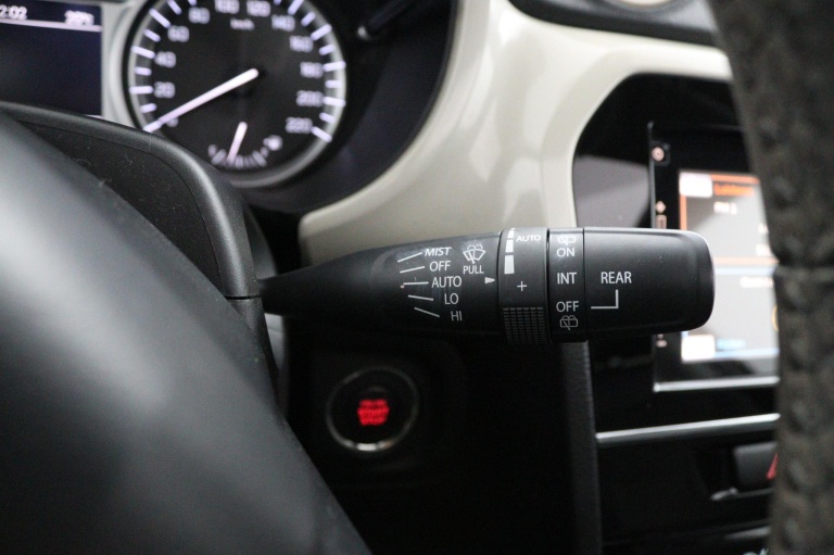 Suzuki Vitara - 1.6 High Executive 28