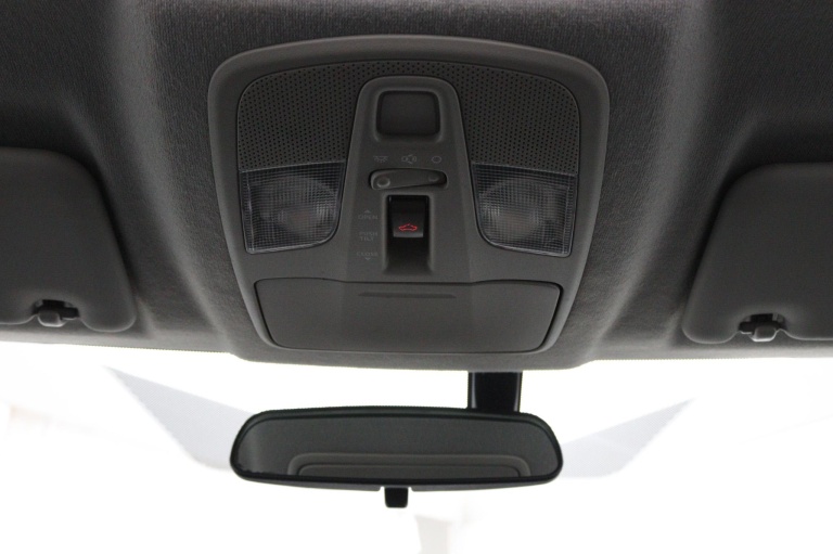 Suzuki Vitara - 1.6 High Executive 29