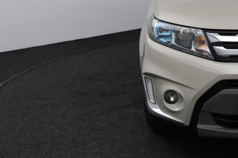 Suzuki Vitara - 1.6 High Executive 32