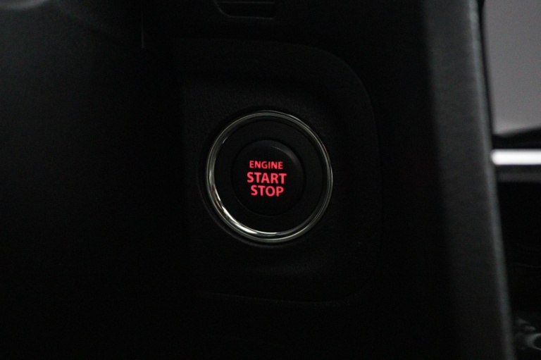 Suzuki Vitara - 1.6 High Executive 37