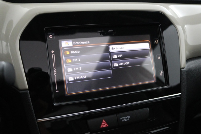 Suzuki Vitara - 1.6 High Executive 7