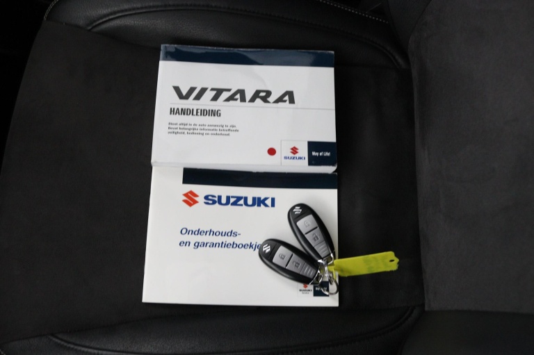Suzuki Vitara - 1.6 High Executive 9