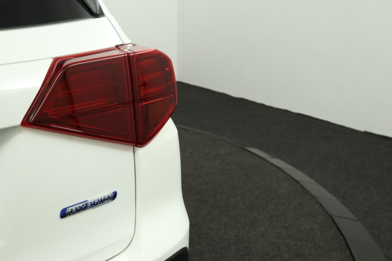 Suzuki Vitara - 1.4 Boosterjet Style Smart Hybrid 39