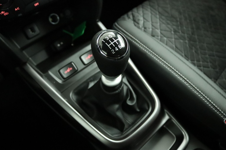 Suzuki Vitara - 1.4 Boosterjet Style Smart Hybrid 26