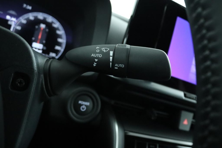 Toyota C-HR - 1.8 Hybrid 140 Dynamic 30