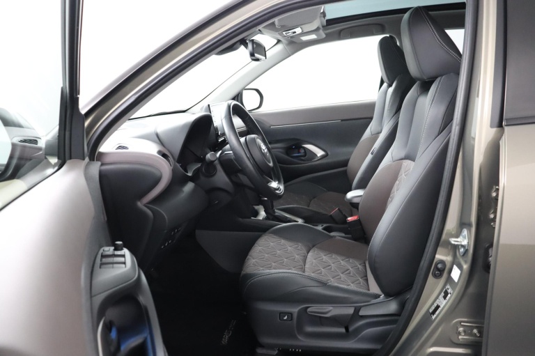 Toyota Yaris Cross - 1.5 Hybrid Executive 17