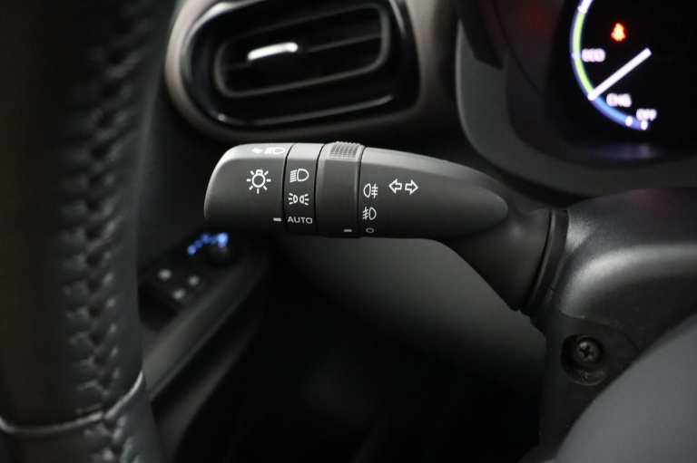 Toyota Yaris Cross - 1.5 Hybrid Executive 31