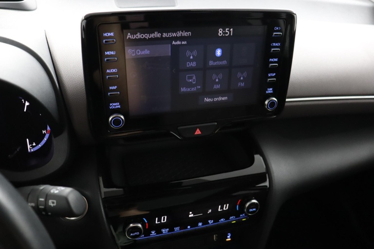 Toyota Yaris Cross - 1.5 Hybrid Executive 8