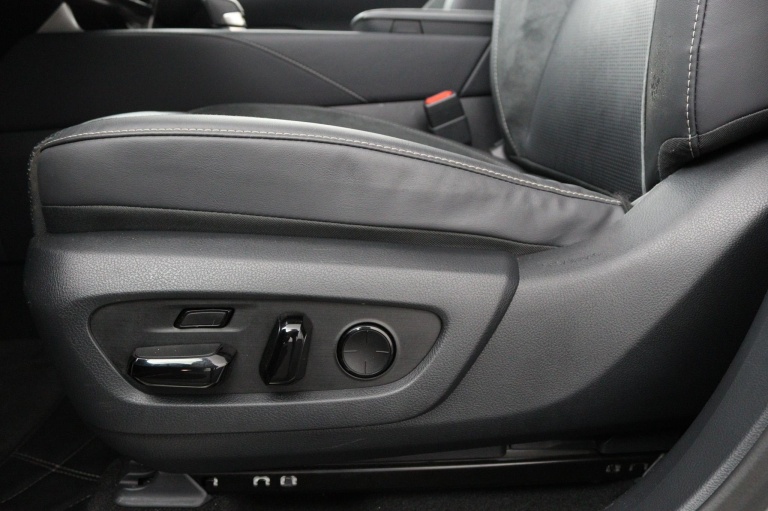 Lexus RX - 450h+ Plug-in Hybrid President Line 37