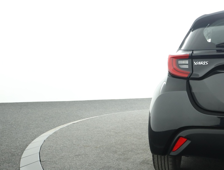 Toyota Yaris - 1.5 Hybrid TeamNL 41